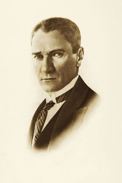 Atatürk Siyah Beyaz Portre