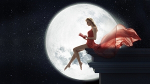 Ay Işığı ve Kırmızılı Kadın Fotoğraf Kanvas Tablo