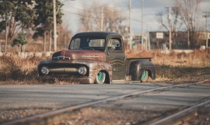Eski Hurda Araba Chevrolet Kanvas Tablo