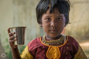 Hindu Çocuk Fotoğraf Kanvas Tablo
