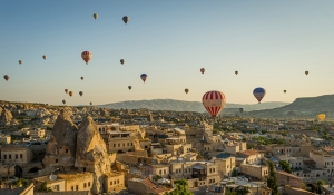 Kapadokya ve Balonlar Dünyaca Ünlü Şehirler Kanvas Tablo