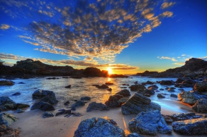 Kumsalda Gün Batımı Kayalıklar Deniz 2 Doğa Manzaraları Kanvas Tablo