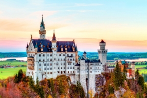 Neuschwanstein Kalesi Almanya Şehir Manzarası Dünyaca Ünlü Şehirler Kanvas Tablo