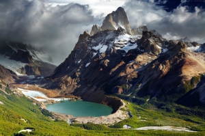 Patagonia Arjantin Krater Gölü Karlı Dağlar Doğa Manzaraları Kanvas Tablo