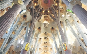 Sagrada Familia Mimar Gaudi Barselona Şehir Manzarası Dünyaca Ünlü Şehirler Kanvas Tablo